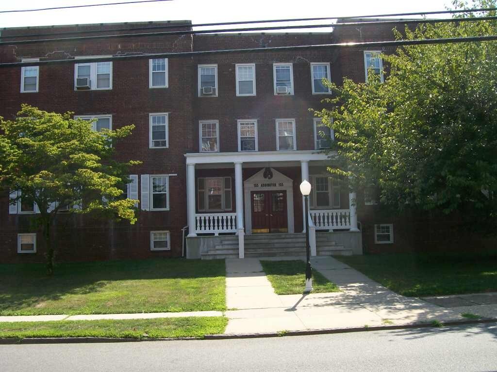 155 Union Ave Unit 111, Rutherford, NJ 07070 Condo for Rent in