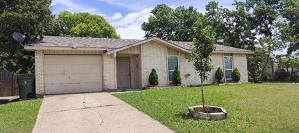 Building Photo - 3938 University Dr