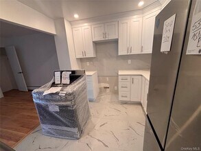 Building Photo - 71-34 Kissena Blvd