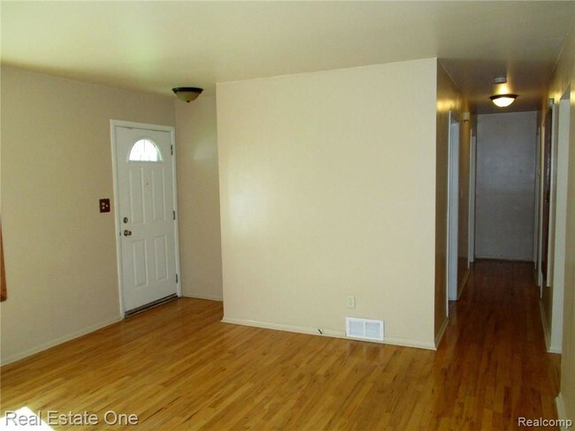 Building Photo - 13061 Chippewa Dr