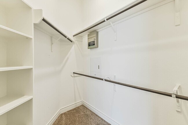 Foto del edificio - Rental in The Santuary?!? Say Less!