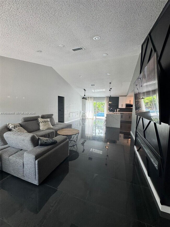 Foto del edificio - 3415 55th Dr E