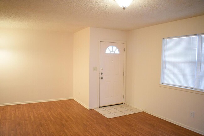 Building Photo - 222 Polk Ave