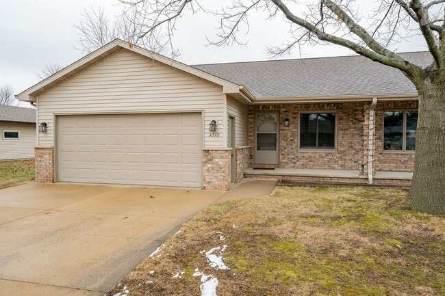 Building Photo - 3610 N Marcos Ln