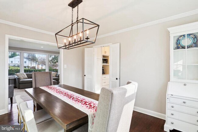 Foto del edificio - 7832 Fulbright Ct