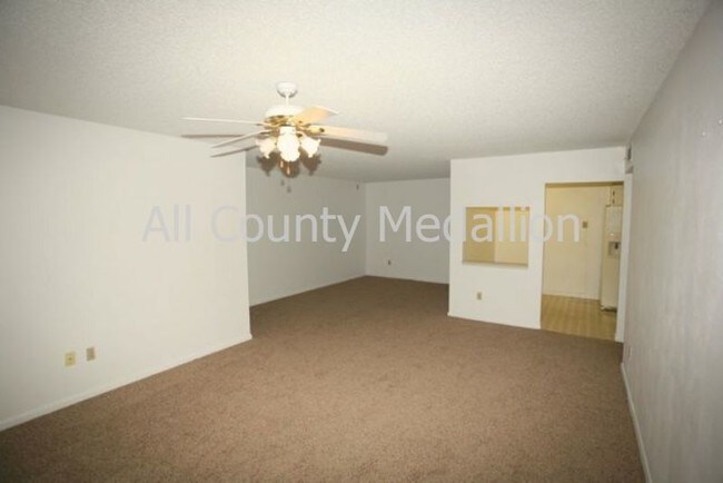 Building Photo - 4681 Lakeside Club Blvd