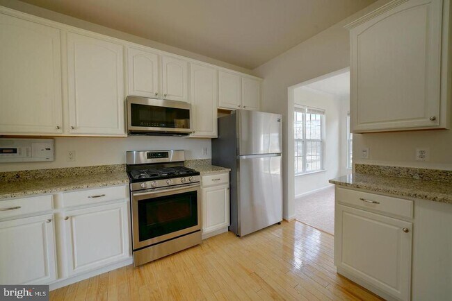 Foto del edificio - 9521 Woodyard Cir