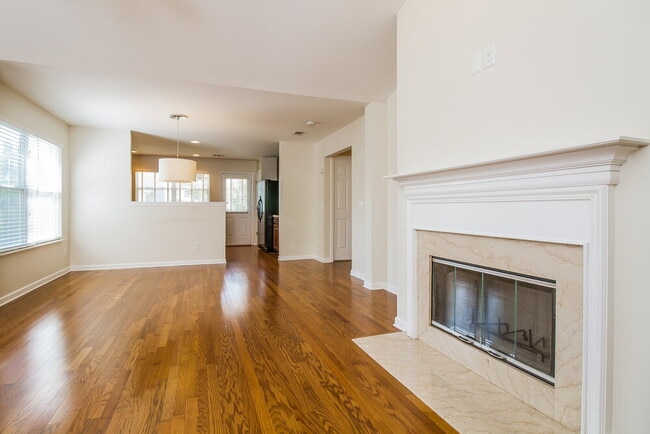 Building Photo - 2151 Erin Ln