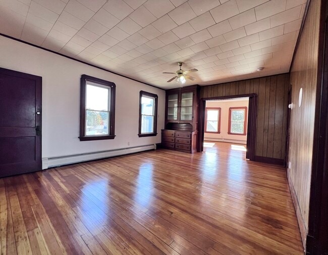 Foto del edificio - 32 Alpine Ave