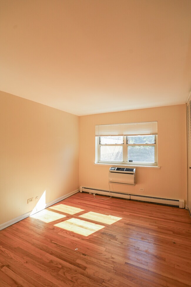Foto del edificio - 509 W Briar Pl