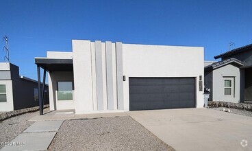 Building Photo - 2728 Tierra Oasis St