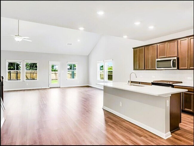 Building Photo - 109 Fairmeadow Downs Dr