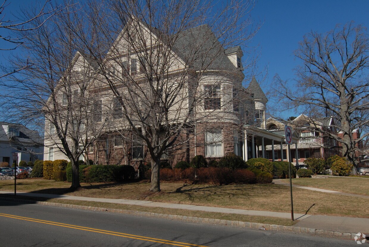 231 Claremont Ave, Montclair, NJ 07042 231 Claremont Ave Montclair