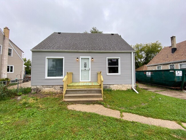 Building Photo - 4762 N 54th St