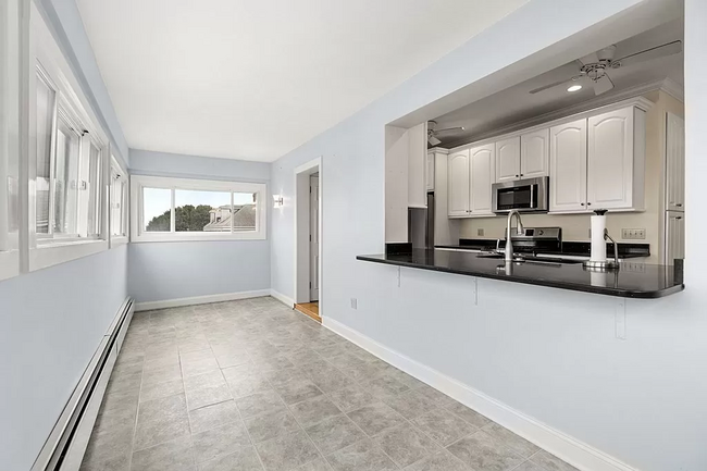 Dinning room - 172 Crest Ave