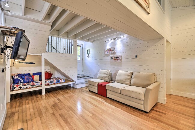 Foto del edificio - 7073 Waterview Ln