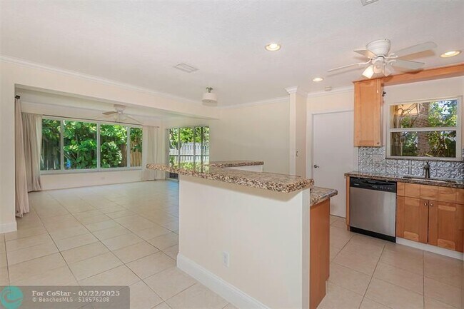 Foto del edificio - 901 SE 14th Dr