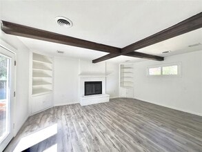Building Photo - 12623 Rialto Dr