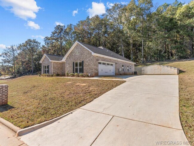 Foto del edificio - Available Now!