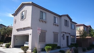 Building Photo - 8969 Castledowns St