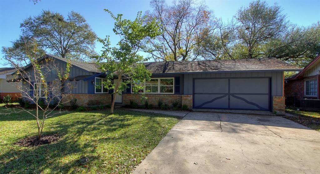Primary Photo - 5611 Arboles Dr