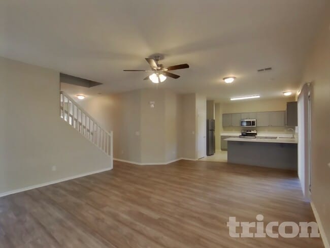 Building Photo - 4868 E Meadow Land Dr