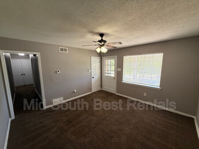 Foto del edificio - 3239 Abbottsford Ave