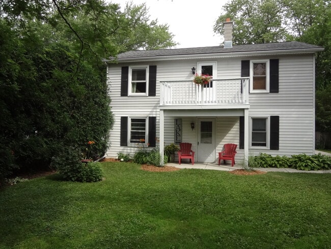 Building Photo - 34130 Davies Dr
