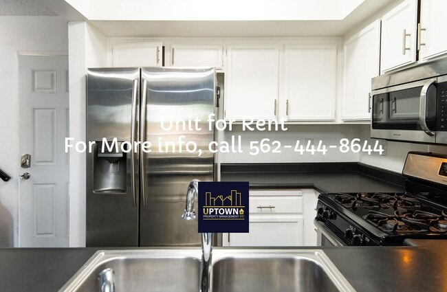 Foto del edificio - Townhome - 2 Bedrooms-2.5 Baths - Commerce