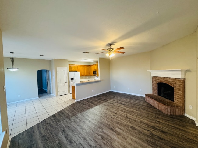 Foto del edificio - 5705 Swords Dr