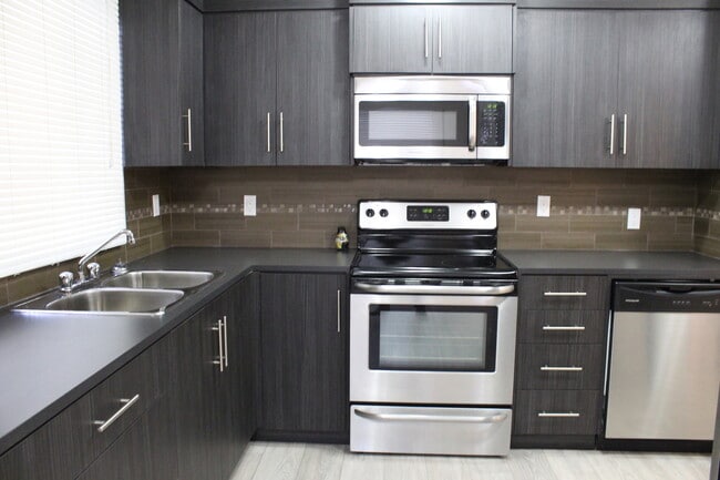 Building Photo - Jay's Place Apartments