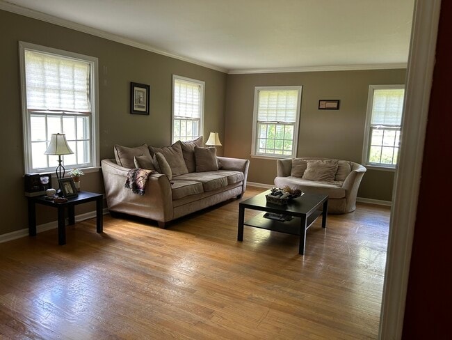 Foto del edificio - 1121 Birkdale Ct