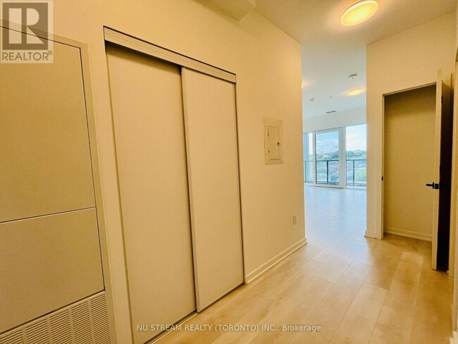 Building Photo - 1285 Dupont St