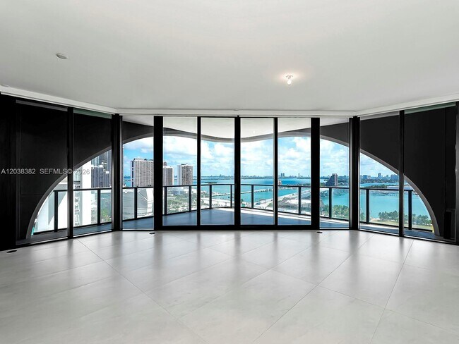 Foto del edificio - 1000 Biscayne Blvd