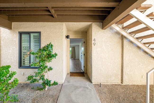 Building Photo - Three Bedroom Palm Springs Canyon Country ...