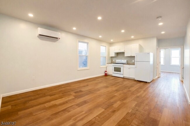 Foto del edificio - 212 Erie St