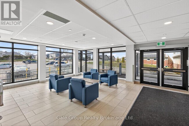 Building Photo - 785 Southwood Way
