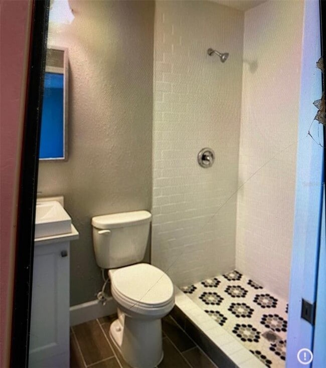 Building Photo - 614 Minnesota Dr