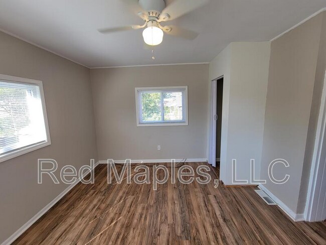 Foto del edificio - 5704 St Louis Ave