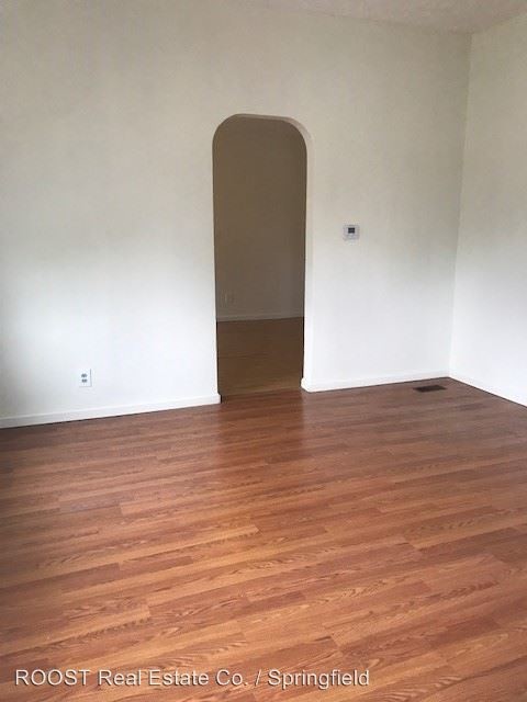 Building Photo - 3 br, 1 bath House - 1209 Chapel Street