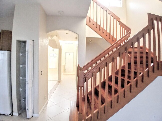 Foto del edificio - 1171 W Magnolia Cir
