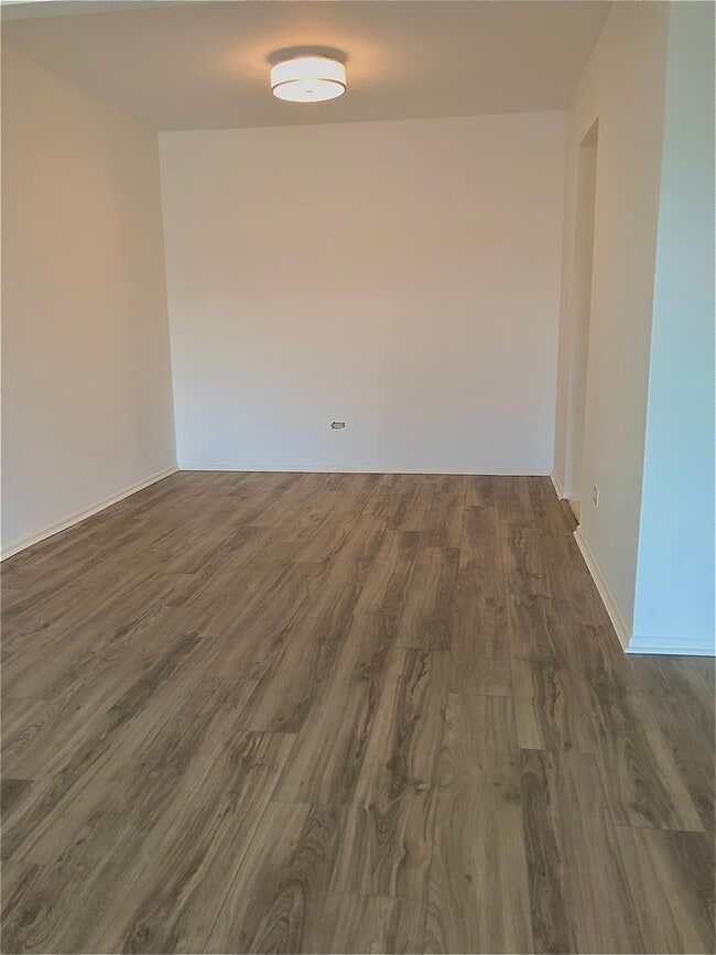 Foto del edificio - 3523 Central Rd