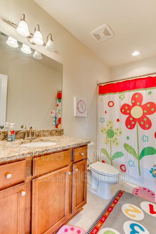 Building Photo - 1751 Tysons Crest Ln