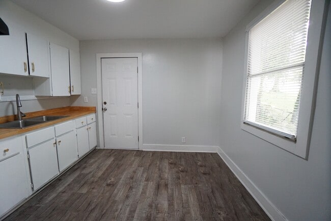 Foto del edificio - 3909 39th Ct N