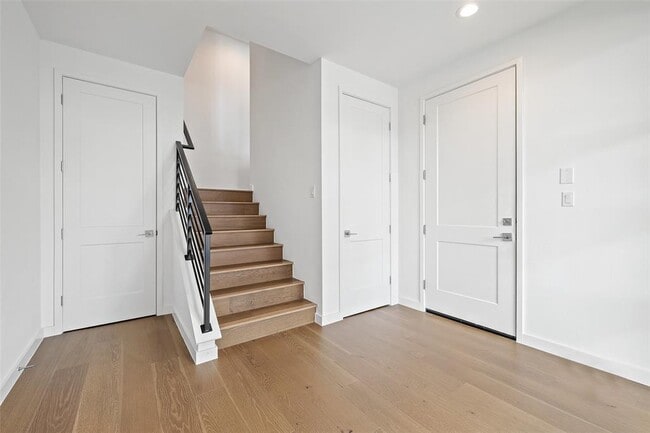 Foto del edificio - 705 Ariana Ct