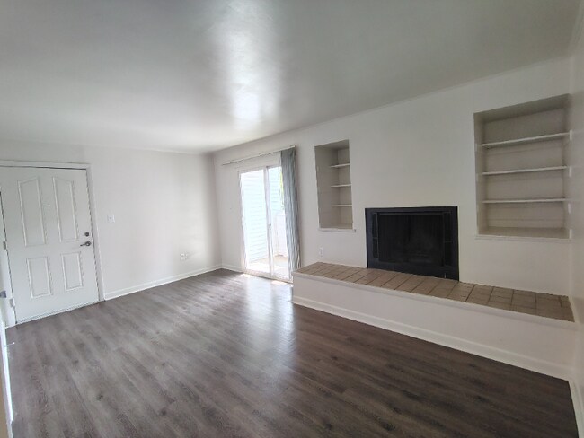 Building Photo - 600 Reusens Rd