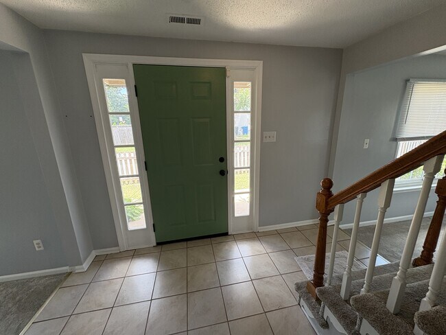 Building Photo - 1501 Antler Cir