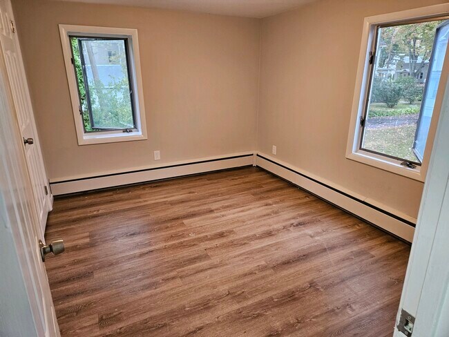 Foto del edificio - 77 South Ave