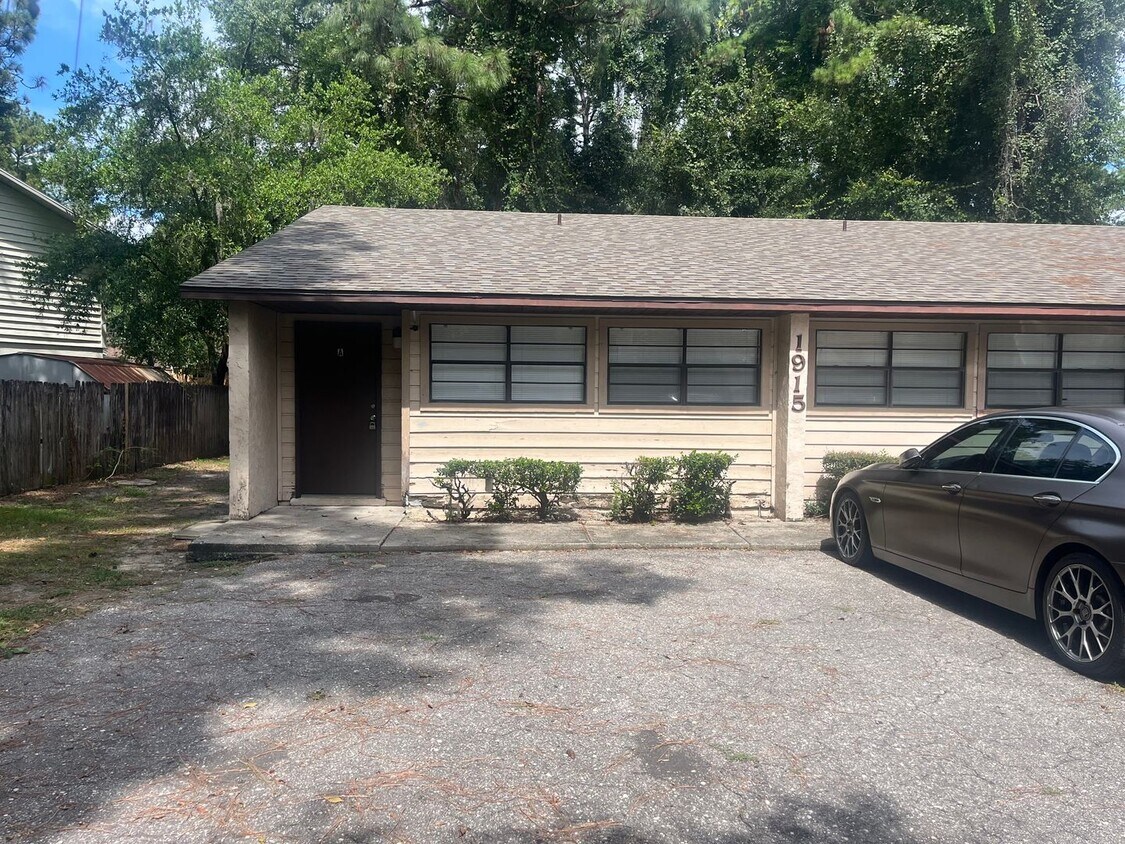 Foto principal - 1915 SW 70th Terrace