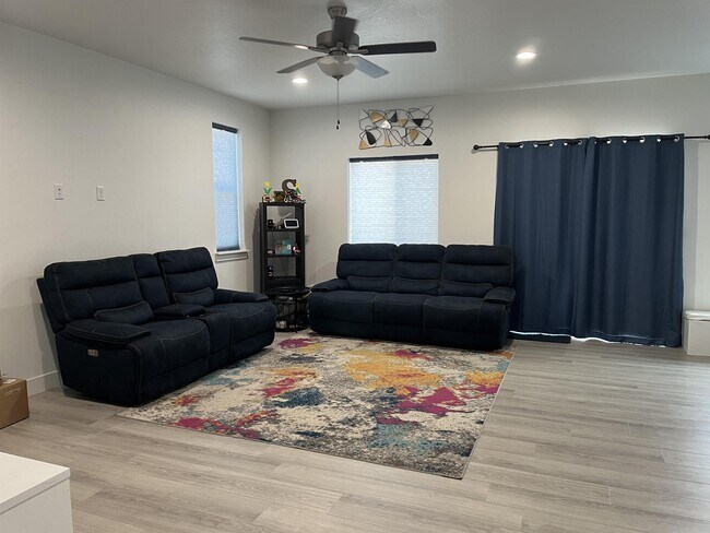 Foto del edificio - 4592 Rustic Ranch Way